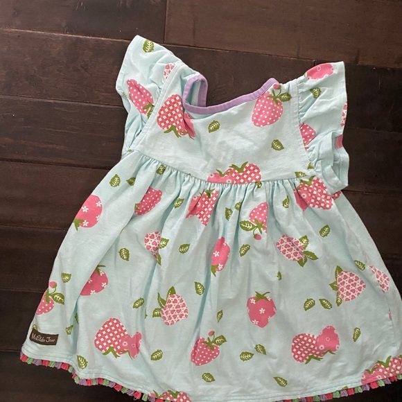 Adorable Matilda Jane Strawberry Top - Picture 2 of 4
